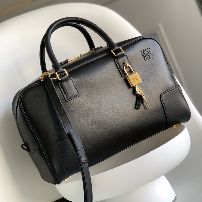 l*ew* handle bags